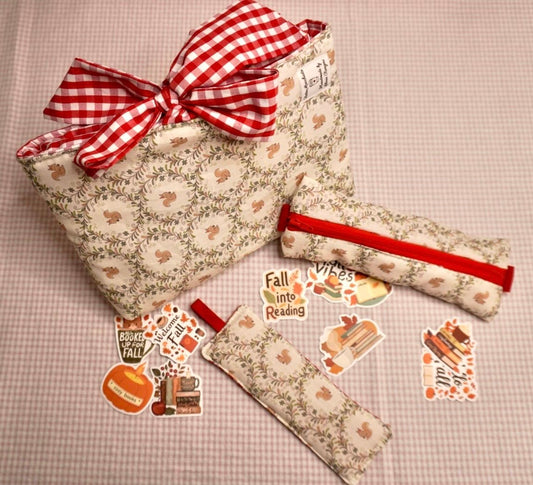 Set book lover scoiattolini (scacchetti rossi)