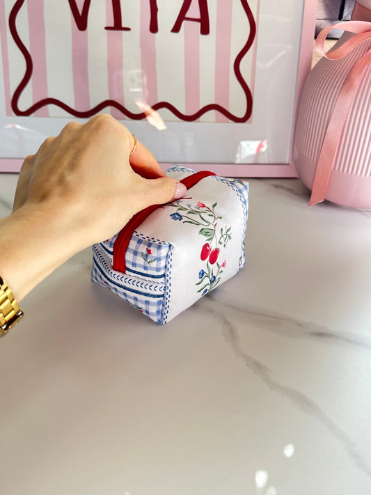 Beauty piccolo bloom blue