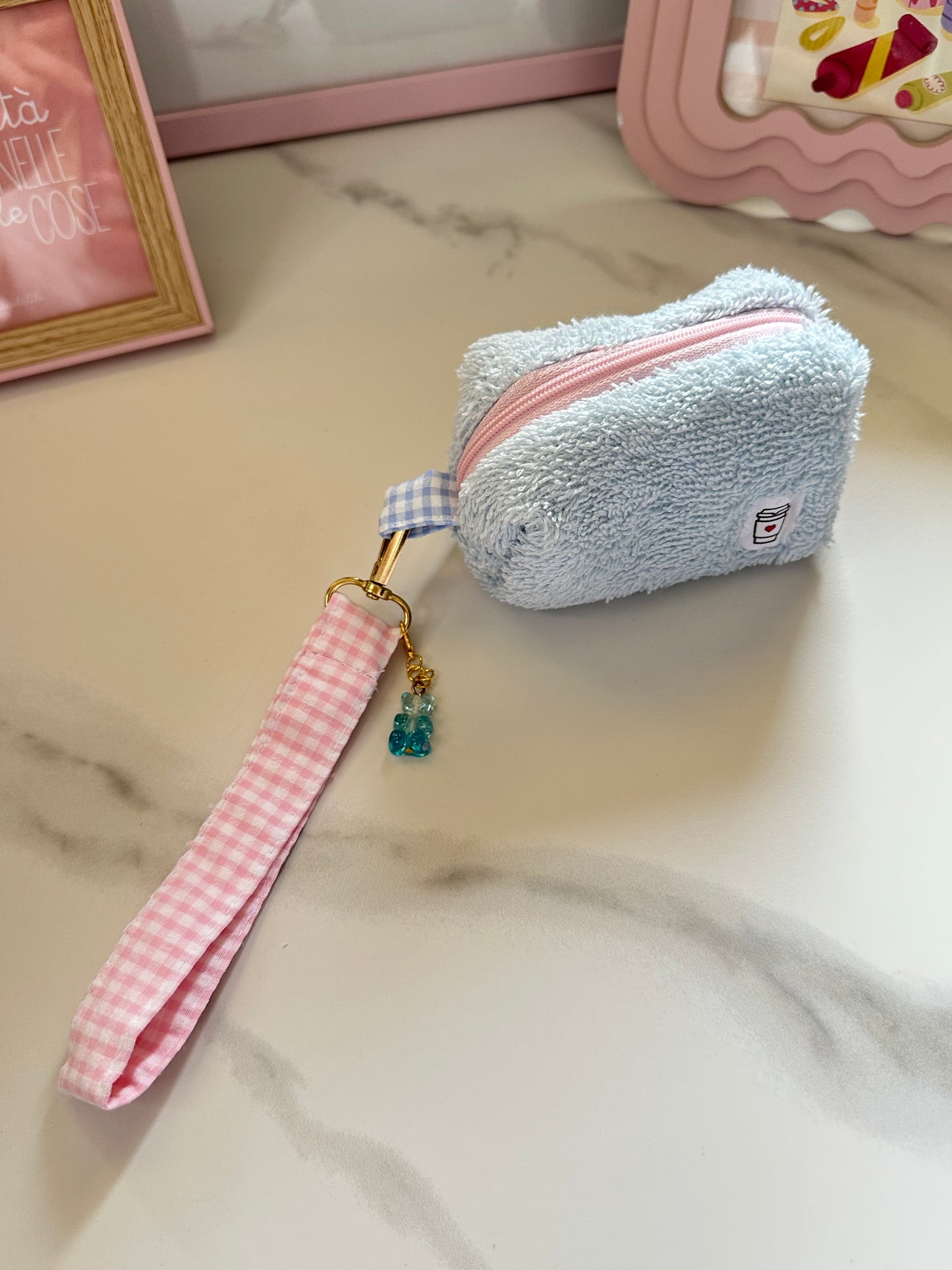Portachiavi mini beauty spugna azzurra con charm