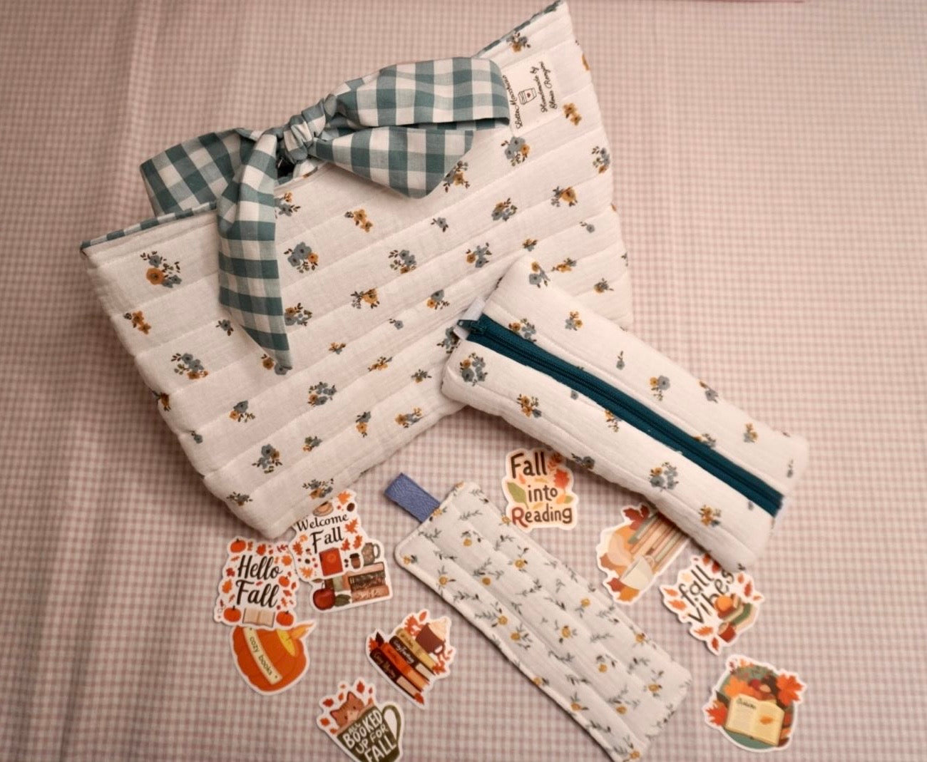 Set book lover fiorellini blu