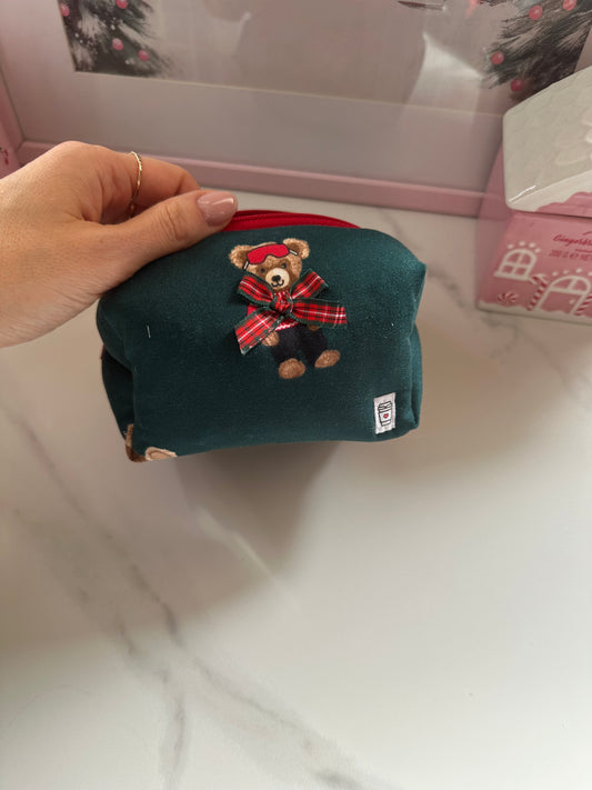 Beauty piccolo orsetto sciatore