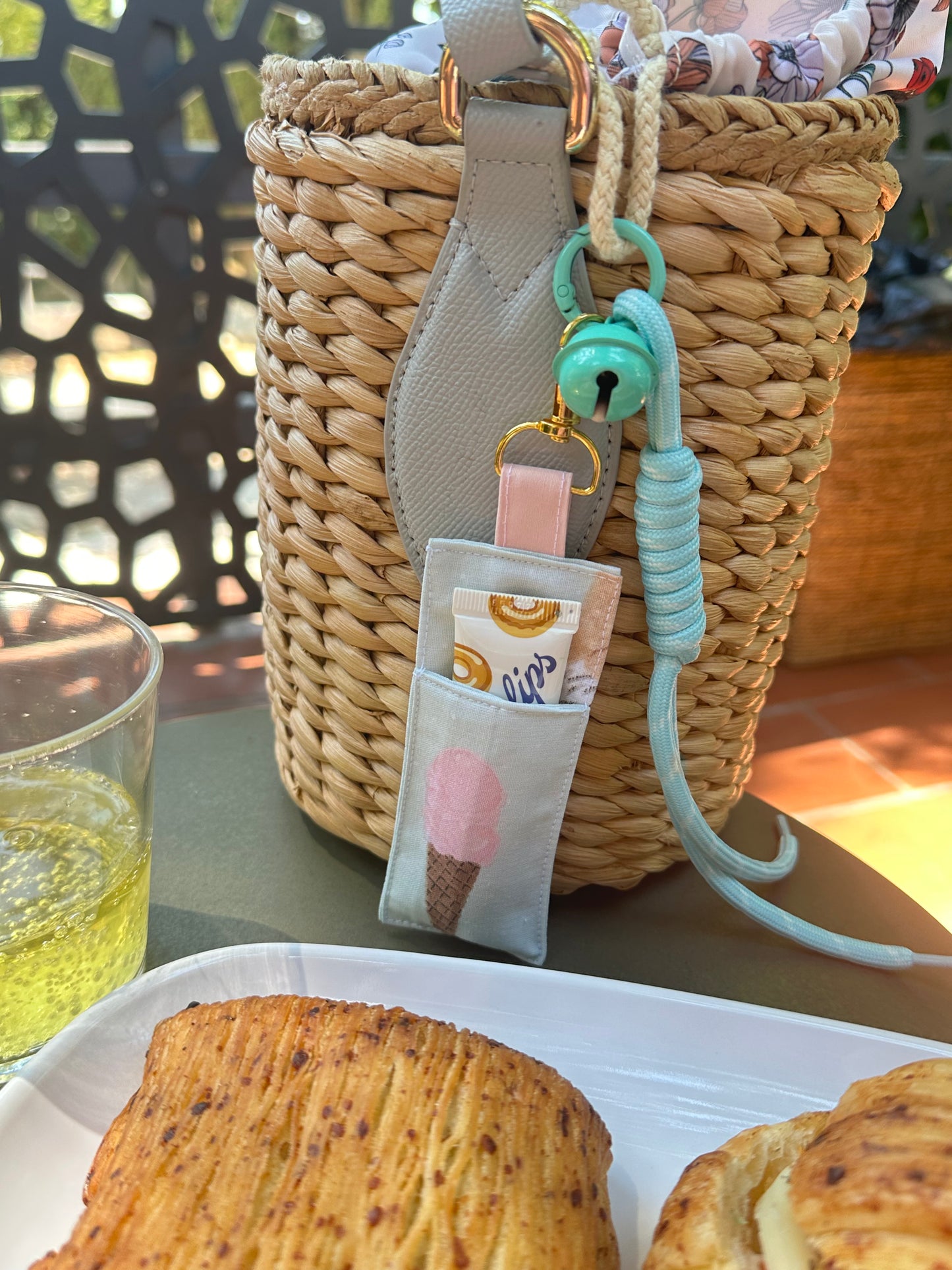 Porta lipbalm con charm