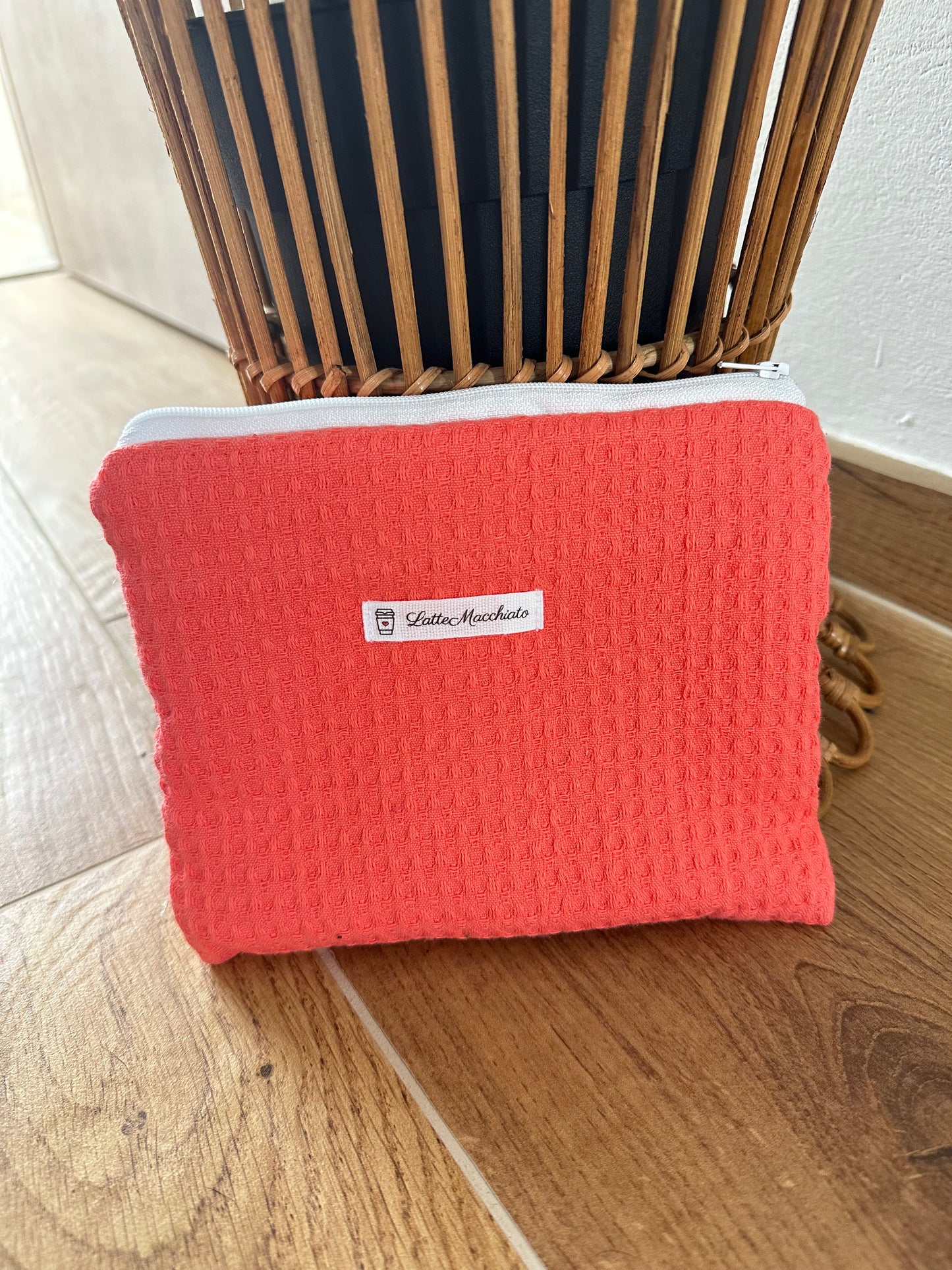 Pochette flat “waffle” corallo