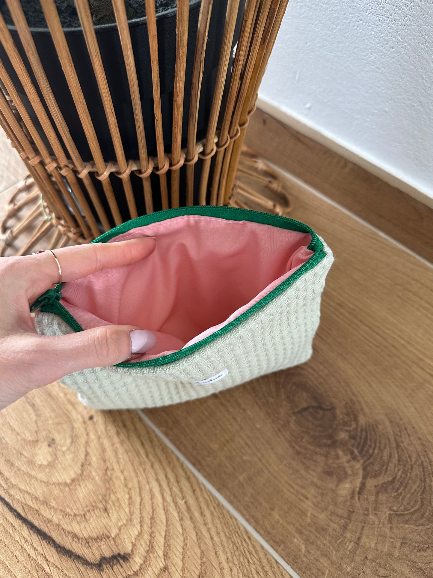 Pochette flat “waffle“ pistacchio