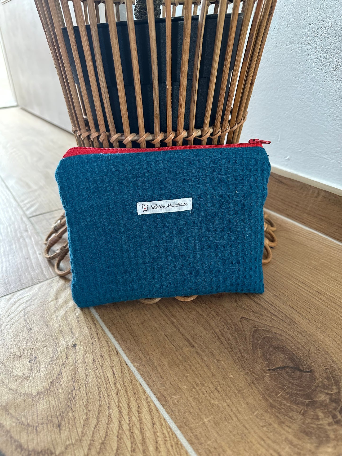 Pochette flat “waffle” petrolio
