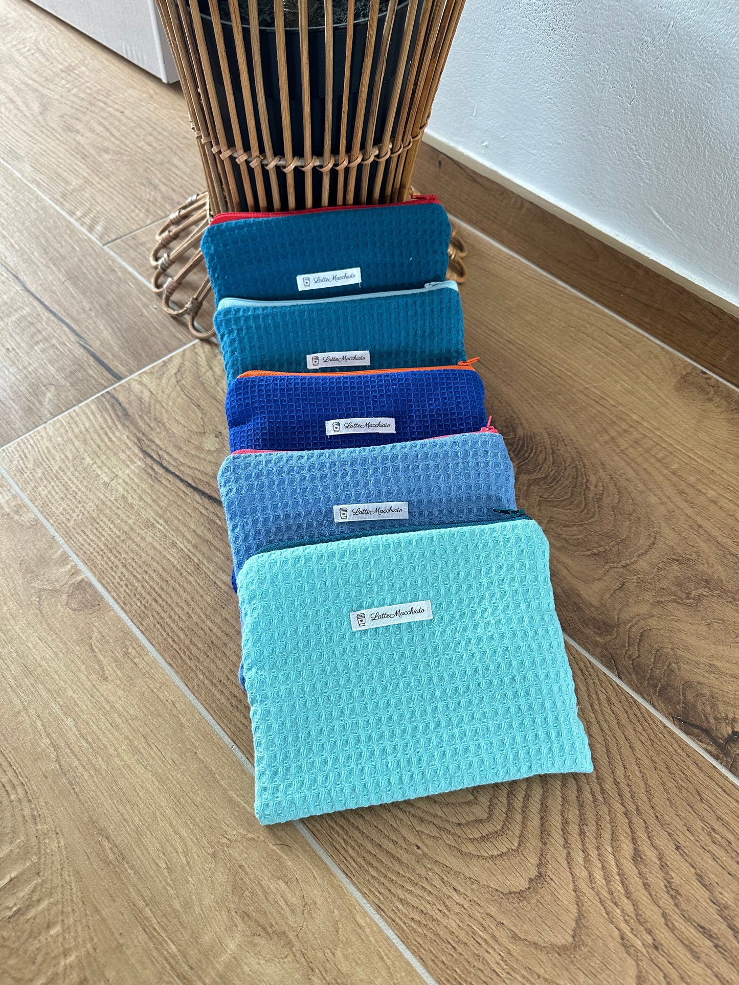 Pochette flat “waffle” petrolio