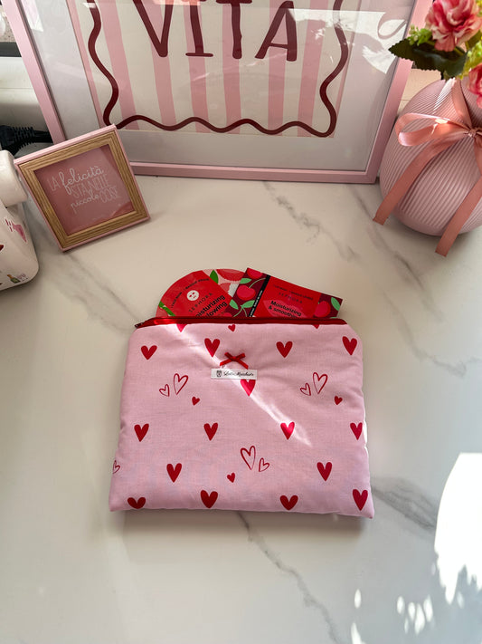 Pochette flat grande cuori rossi