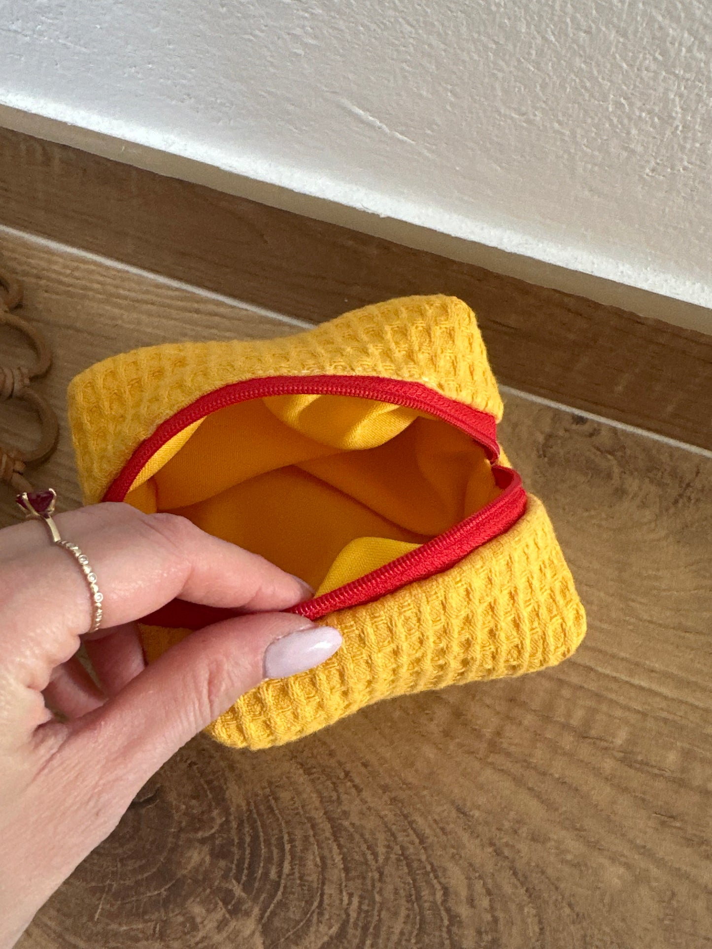 Beauty piccolo “waffle” giallo acceso