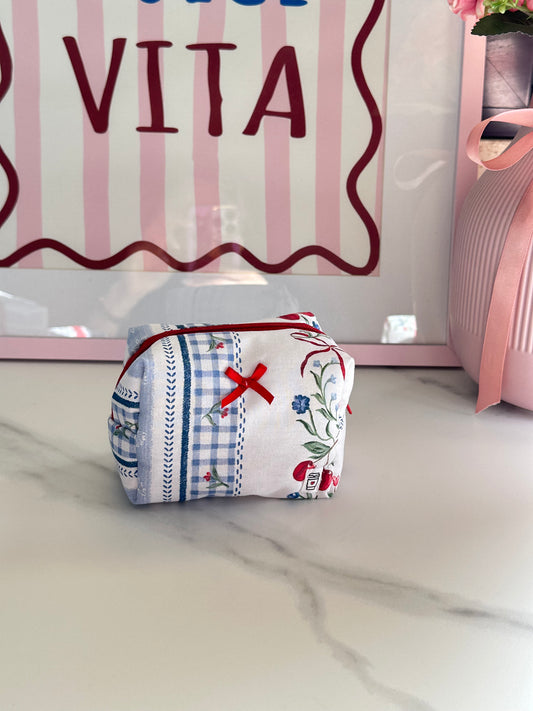 Beauty piccolo bloom blue