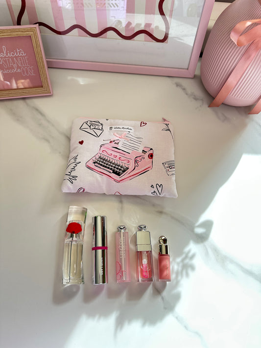 Pochette flat typewriter