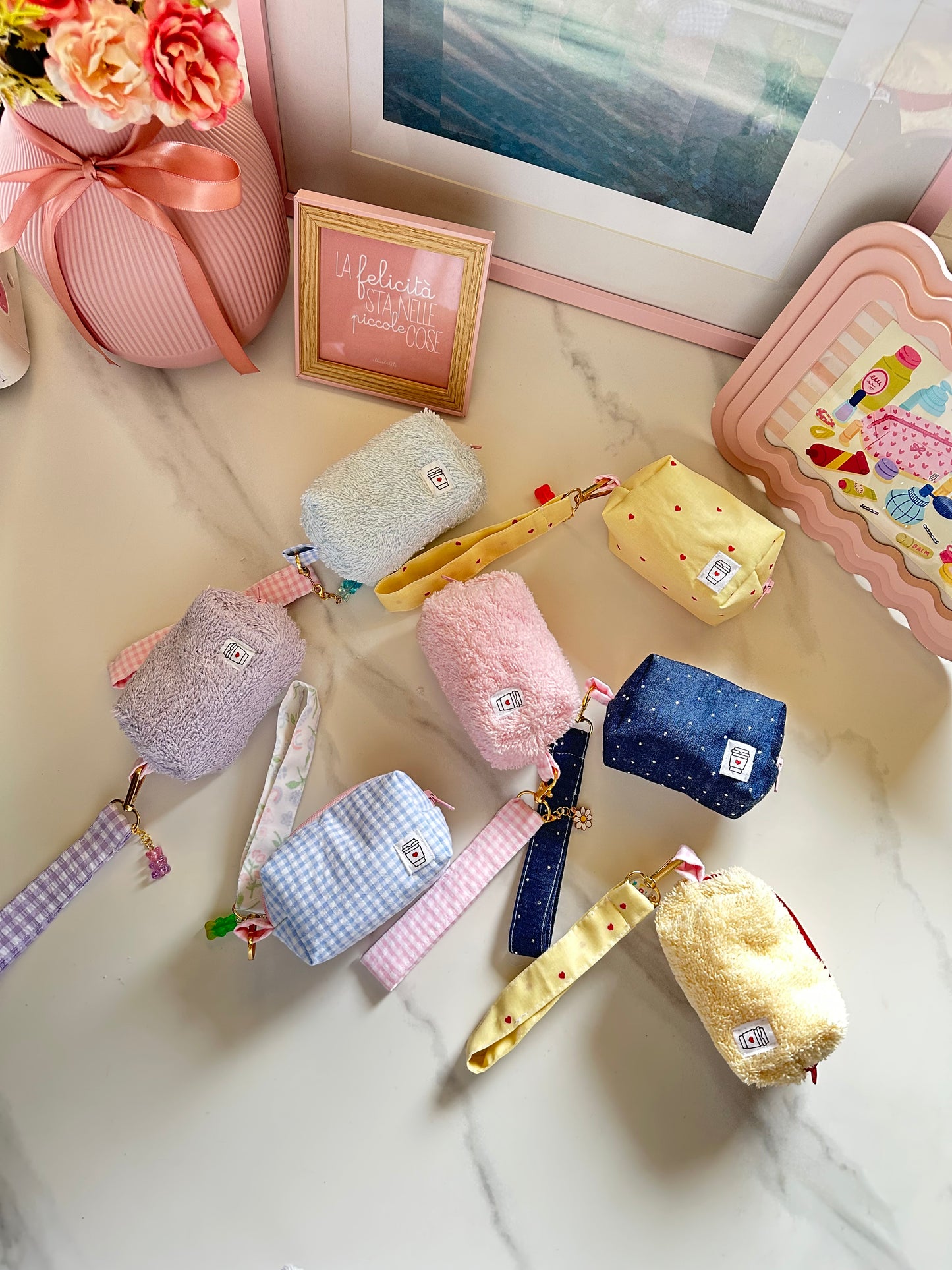 Portachiavi mini beauty spugna gialla con charm
