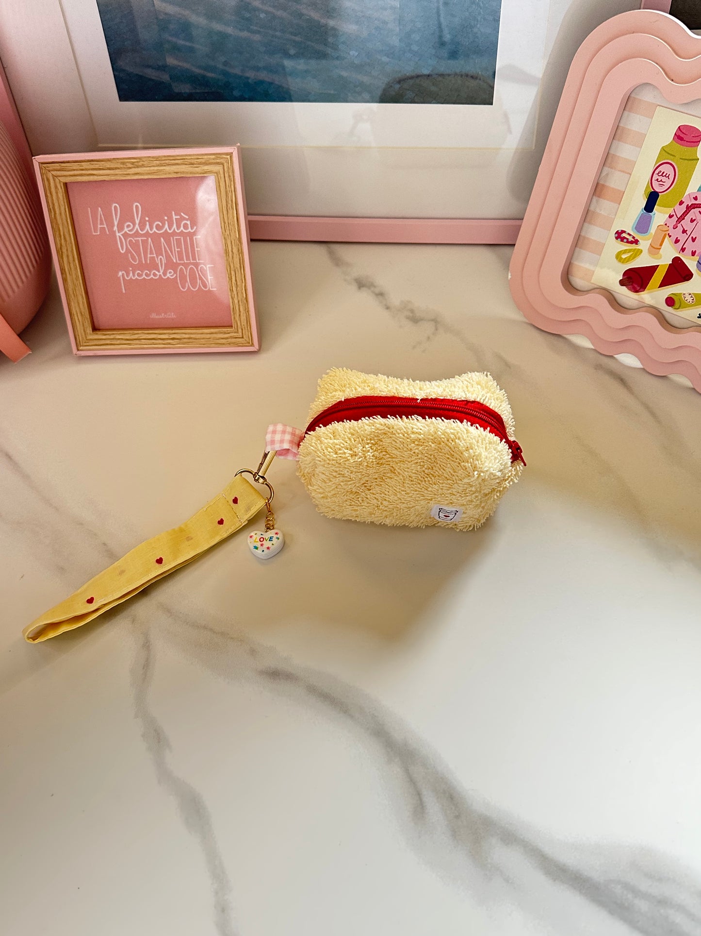 Portachiavi mini beauty spugna gialla con charm