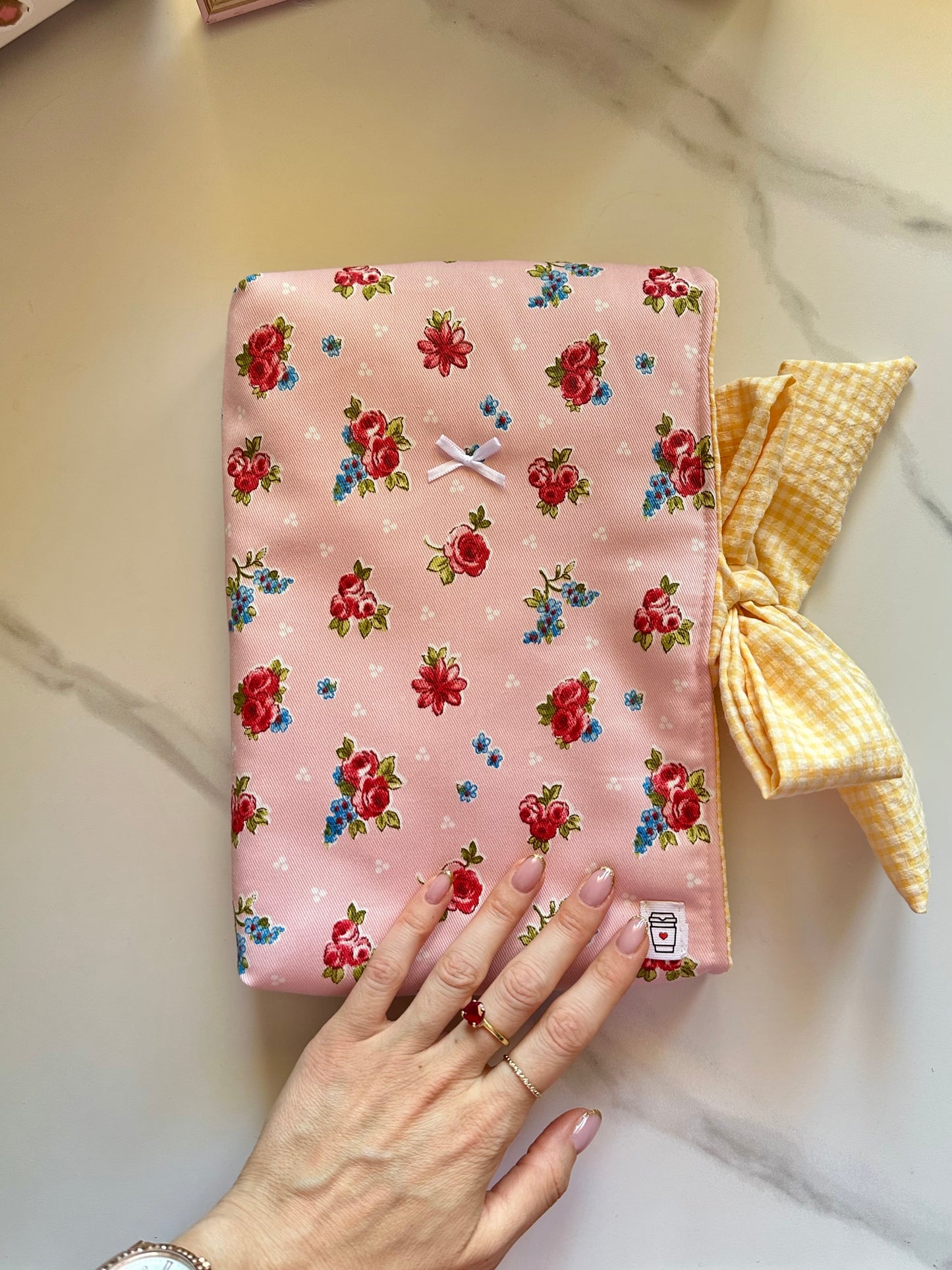 Book cover rose rosse