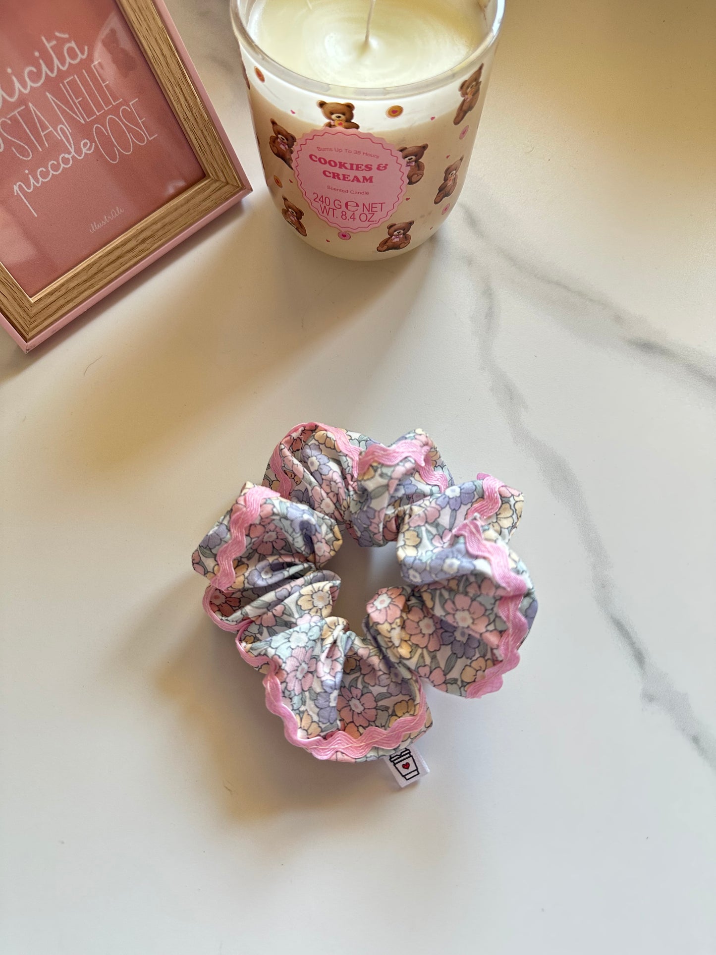 Scrunchie Iris
