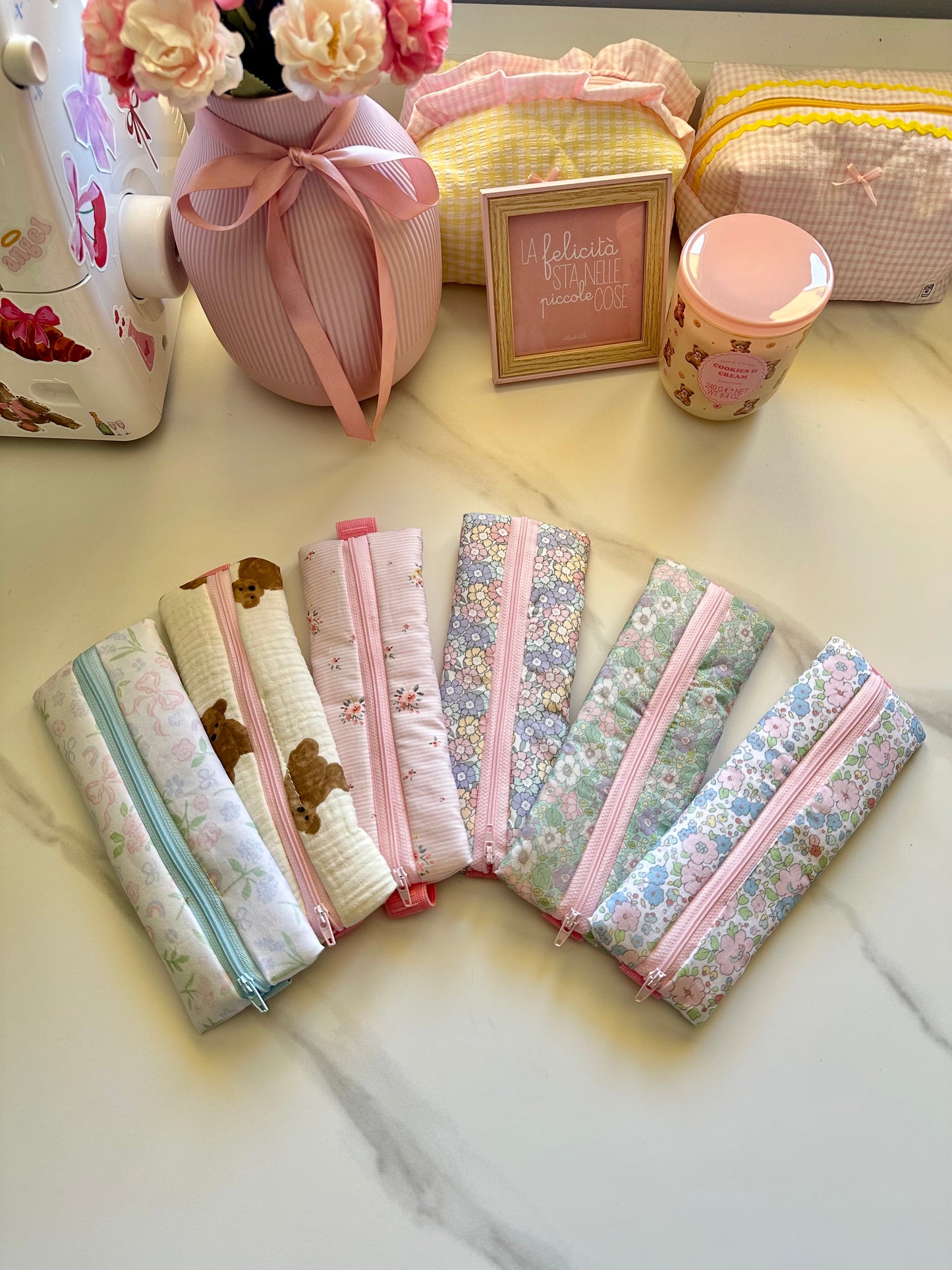 Astuccio con elastico righine rosa